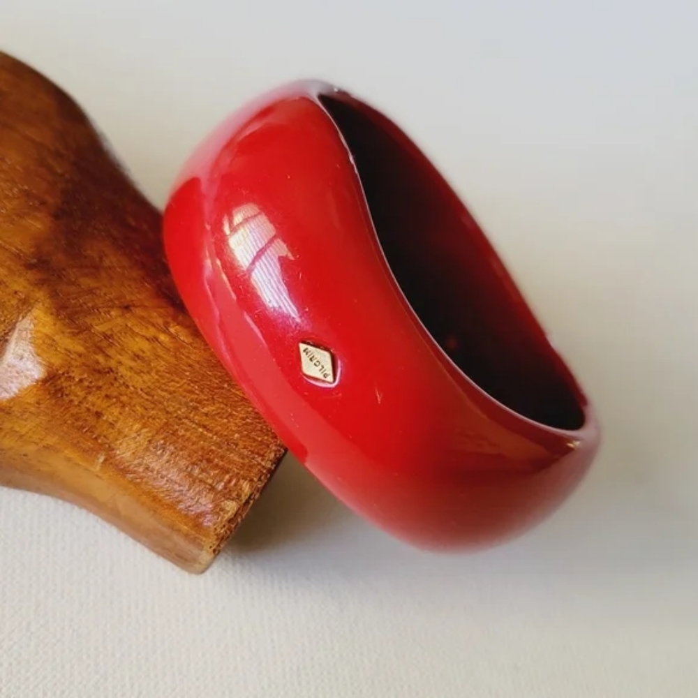 PILGRIM Danish Design Wavy, Lucite, Elegant, Classy, Timeless, Vintage B… - Picture 3 of 8